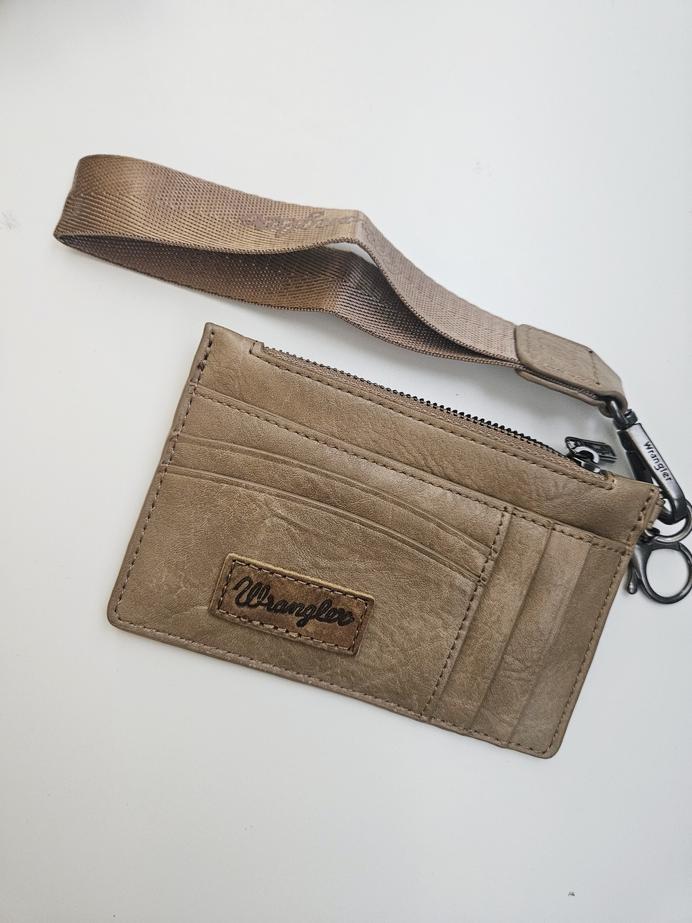 Wrangler Woman’s Brown Leather Card Wallet with Wrist Strap